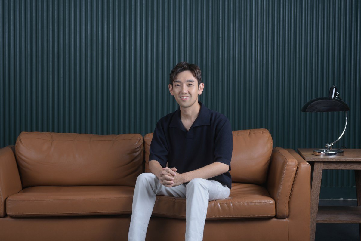 Mark Full Photo