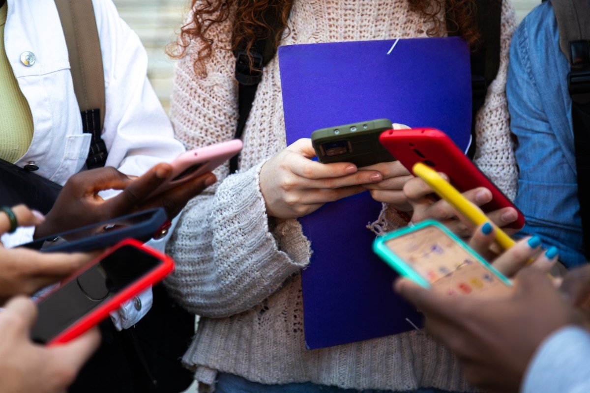 teens teenagers GettyImages 2158370531