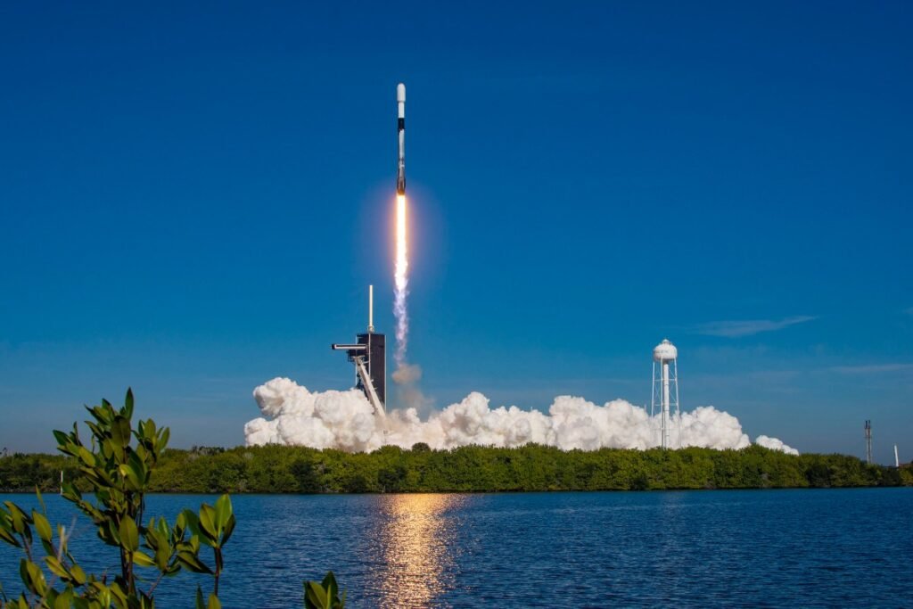 SpaceX will get FCC approval to launch 7,500 extra Starlink satellites 51924933910 9627ae096e o