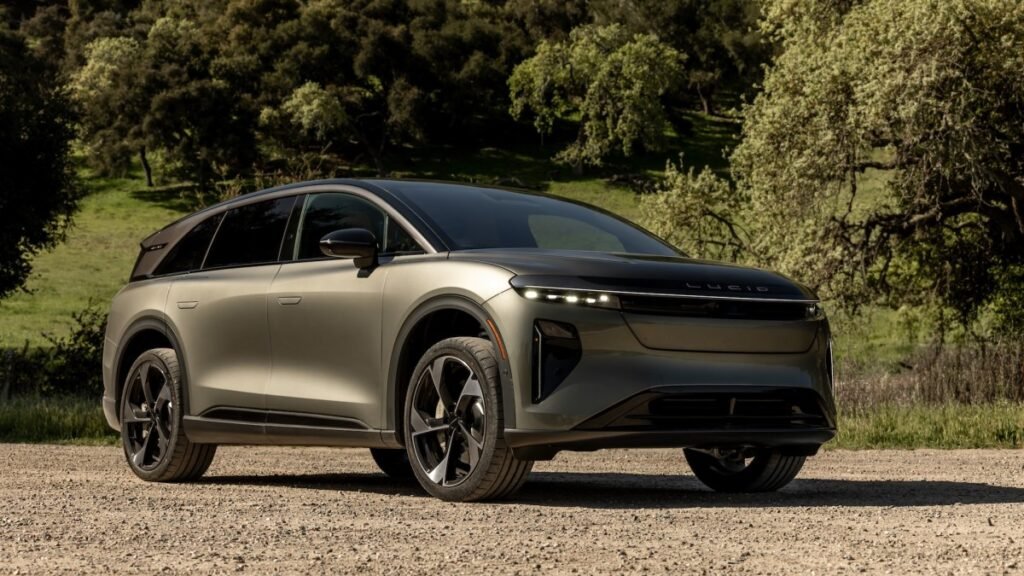 Lucid Motors doubled EV output in 2025 after early Gravity SUV struggles lucid gravity main