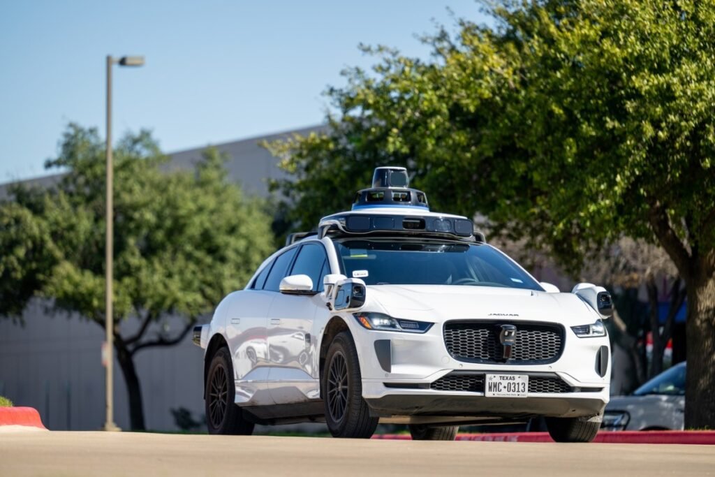 Waymo is asking DoorDash drivers to close the doorways of its self-driving automobiles 1770963589 waymo getty streets