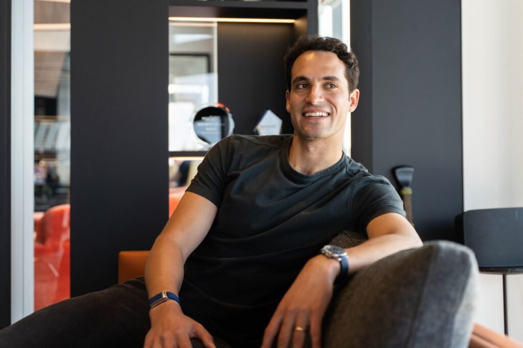 Whoop has LeBron – now it needs your mother DSC06101