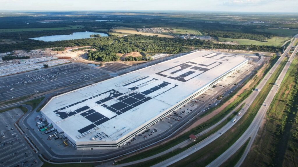 Tesla’s Texas manufacturing unit workforce reportedly shrunk 22% in 2025 0x0 GigafactoryTexas 01