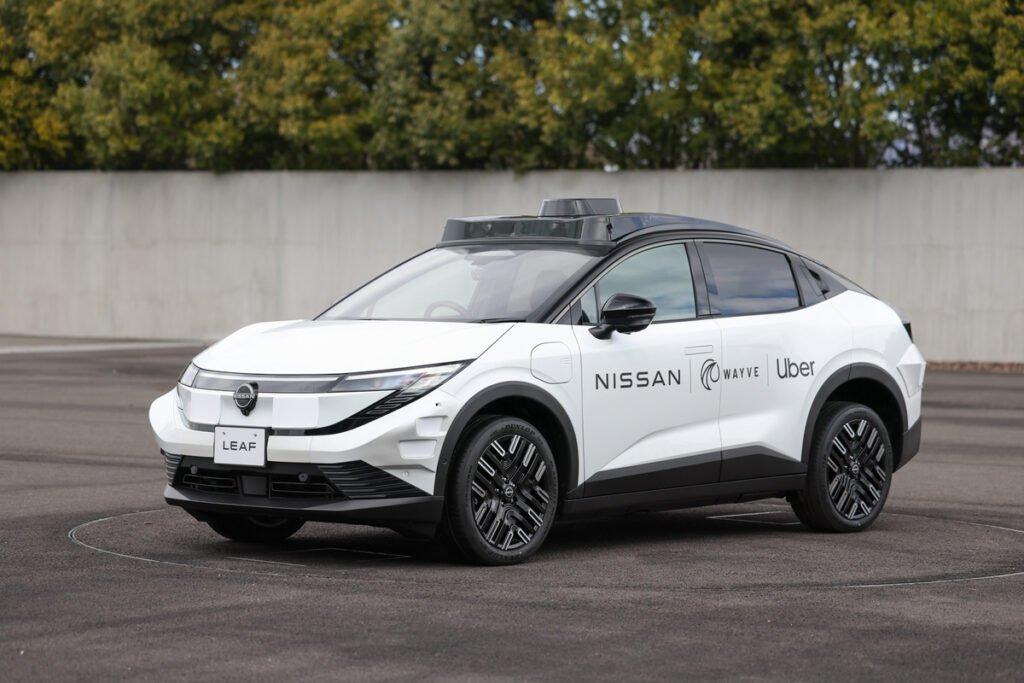 2603112 01 LEAF robotaxi 01