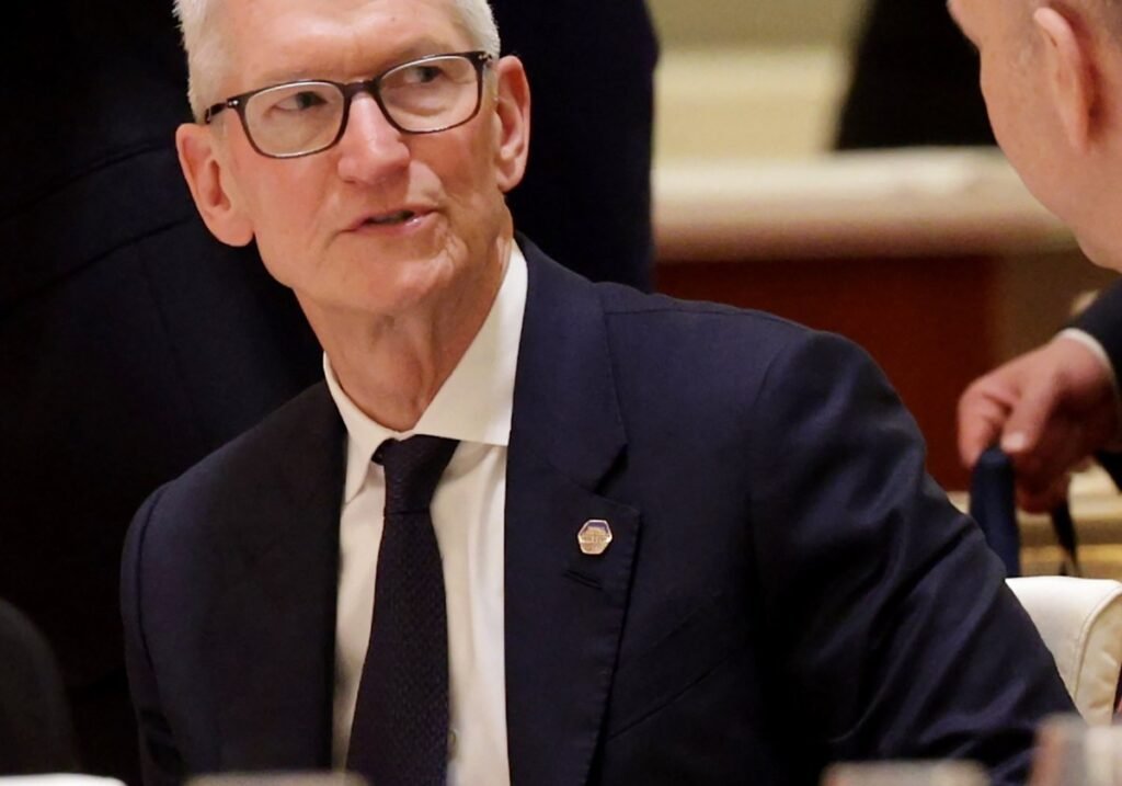 tim cook china pin